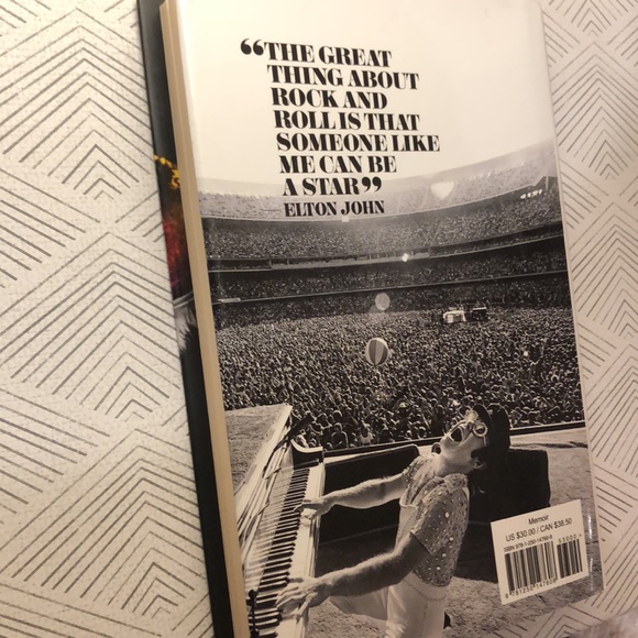 Me - hardcover book by Elton John - Picture 3 of 4